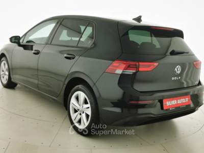 Volkswagen Golf 1.0 eTSI EVO DSG Life Nero usata Crema