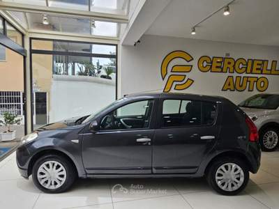 Dacia Sandero 1.2 16V GPL 75CV Embleme Grigio usata Somma Vesuviana