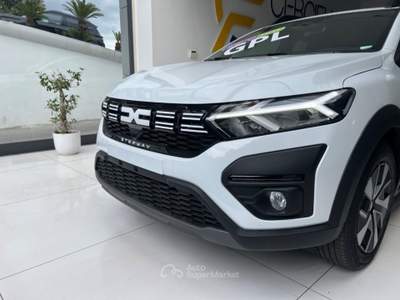 Dacia Sandero Stepway 1.0 TCe ECO-G Expression da €189,00  Bianco usata Somma Vesuviana