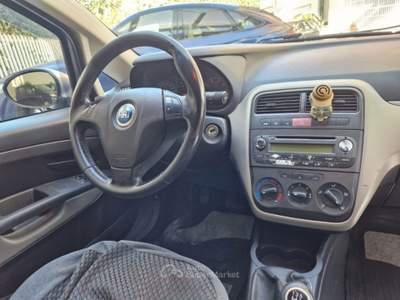 Fiat Grande Punto 1.2 5 porte Dynamic metano Grigio usata Somma Vesuviana