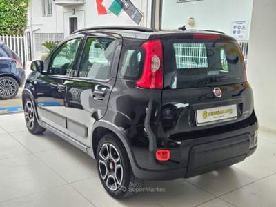 Fiat Panda 1.0 FireFly S&S Hybrid City Life da €129,00 mensil Nero usata Somma Vesuviana