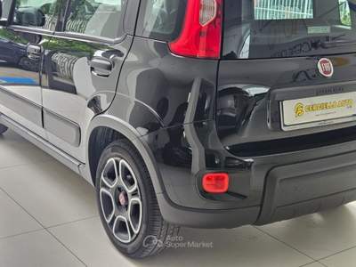 Fiat Panda 1.0 FireFly S&S Hybrid City Life da €129,00 mensil Nero usata Somma Vesuviana
