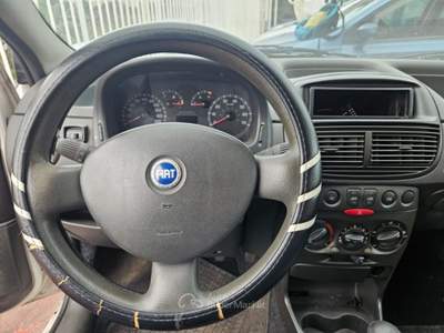 Fiat Punto 1.2 5 porte Active Natural Power Bianco usata Somma Vesuviana