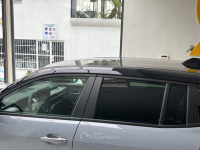 Jeep Avenger 1.2 Turbo 110 CV MHEV Summit blak edition da€299,0 Grigio usata Somma Vesuviana