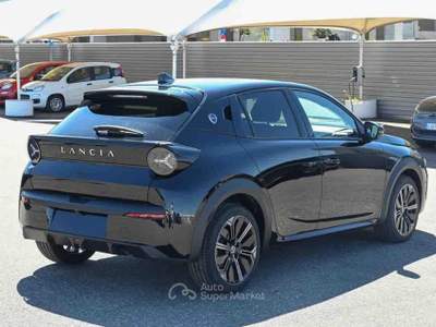 Lancia Ypsilon Hybrid e-DCT HF Line Nero usata Pianezza