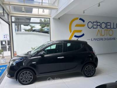 Lancia Ypsilon 1.0 FireFly 5 porte S&S Hybrid Gold tua da €125,00 Nero usata Somma Vesuviana