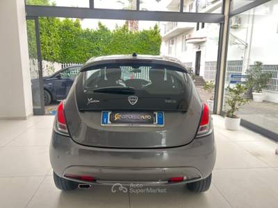 Lancia Ypsilon 1.0 FireFly 5 porte S&S Hybrid Gold tua da €125,00 Grigio usata Somma Vesuviana
