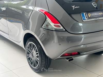 Lancia Ypsilon 1.0 FireFly 5 porte S&S Hybrid Gold tua da €125,00 Grigio usata Somma Vesuviana
