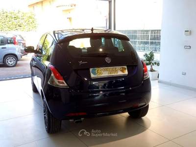 Lancia Ypsilon 1.2 69 CV 5 porte Gold tua da €129  Blu/Azzurro usata Somma Vesuviana