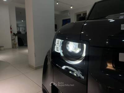 Land Rover Defender 110 3.0D I6 200 CV AWD Auto SEda €599,00 Grigio usata Somma Vesuviana