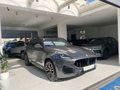 Maserati Grecale MHEV 330 CV AWD Modena tetto da€529,00 mensili  Grigio usata Somma Vesuviana