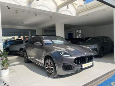 Maserati Grecale MHEV 330 CV AWD Modena tetto da€529,00 mensili  Grigio usata Somma Vesuviana