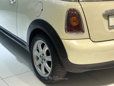 MINI Cooper 1.6 16V Cooper D Bianco usata Somma Vesuviana
