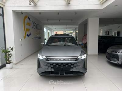 Omoda 5 Omoda 9 1.5 TGDI 537 CV Super Hybrid System i-AWD  Grigio usata Somma Vesuviana