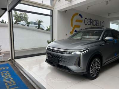 Omoda 5 Omoda 9 1.5 TGDI 537 CV Super Hybrid System i-AWD  Grigio usata Somma Vesuviana