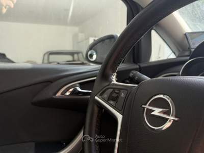 Opel Astra 1.4 100CV 5 porte Cosmo Bianco usata Somma Vesuviana