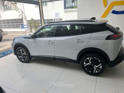 Peugeot 2008 BlueHDi 130 S&S EAT8 Allure Bianco usata Somma Vesuviana