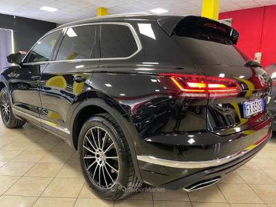 Volkswagen Touareg 3.0 V6 TDI 286 CV*TETTO/PELLE/VIRTUAL* Nero usata Bozzolo
