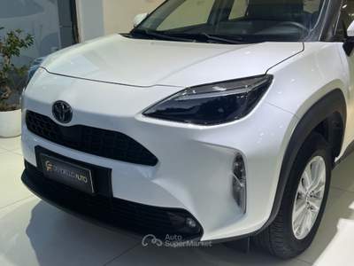 Toyota Yaris Cross 1.5 Hybrid 5p. E-CVT Active tua da €269,00 mensili Bianco usata Somma Vesuviana