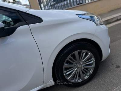 Peugeot 208 1.2 82 5p Allure Argento usata San Michele Salentino