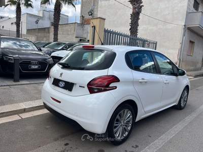 Peugeot 208 1.2 82 5p Allure Argento usata San Michele Salentino