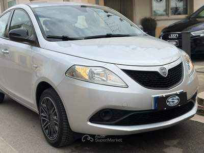 Lancia Ypsilon 1.2 69 CV 5P Gold Argento usata San Michele Salentino