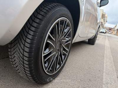 Lancia Ypsilon 1.2 69 CV 5P Gold Argento usata San Michele Salentino