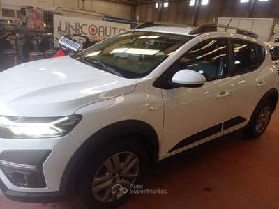 Dacia Sandero Sandero Stepway III 2021 1.0 tce Expression 90cv Bianco usata Torino