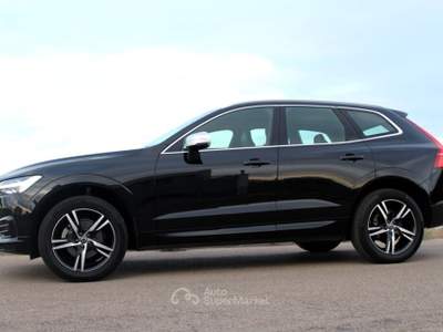 Volvo XC60 Aut. R-Design *SOLI 67.000 KM Nero usata Monteroni di Lecce
