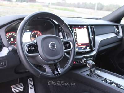 Volvo XC60 Aut. R-Design *SOLI 67.000 KM Nero usata Monteroni di Lecce
