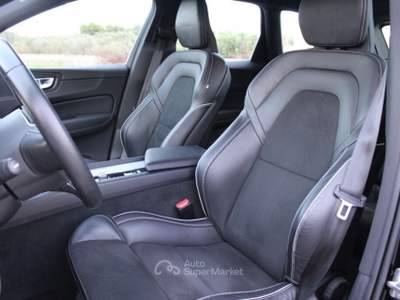 Volvo XC60 Aut. R-Design *SOLI 67.000 KM Nero usata Monteroni di Lecce