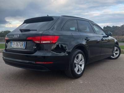 Audi A4 Avant 2.0 TDI 150 CV s-tronic Nero usata Monteroni di Lecce