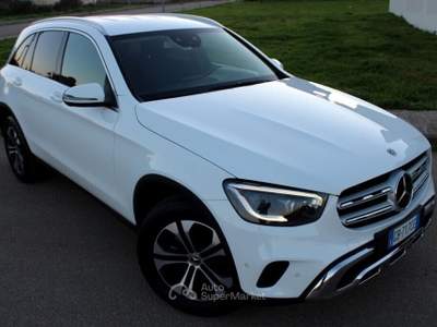 Mercedes-Benz GLC MERCEDES GLC 200 d 4Matic Aut *LED *Vetri Privacy Bianco usata Monteroni di Lecce