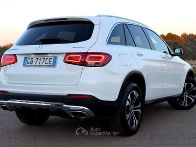 Mercedes-Benz GLC MERCEDES GLC 200 d 4Matic Aut *LED *Vetri Privacy Bianco usata Monteroni di Lecce