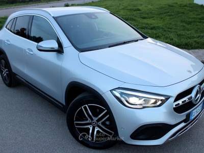 Mercedes-Benz GLA MERCEDES GLA 200 d Aut. *Pelle *Luci Ambiente Grigio usata Monteroni di Lecce