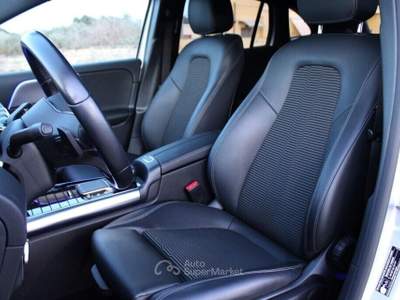 Mercedes-Benz GLA MERCEDES GLA 200 d Aut. *Pelle *Luci Ambiente Grigio usata Monteroni di Lecce