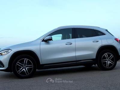 Mercedes-Benz GLA MERCEDES GLA 200 d Aut. *Pelle *Luci Ambiente Grigio usata Monteroni di Lecce