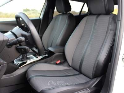 Peugeot 2008 1.5 BlueHDi 110 CV Allure *LED Bianco usata Monteroni di Lecce