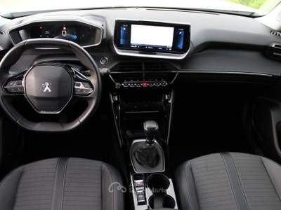 Peugeot 2008 1.5 BlueHDi 110 CV Allure *LED Bianco usata Monteroni di Lecce