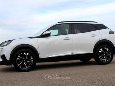 Peugeot 2008 1.5 BlueHDi 110 CV Allure *LED Bianco usata Monteroni di Lecce