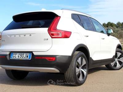 Volvo XC40 150 CV *Camera 360 *FULL LED Bianco usata Monteroni di Lecce
