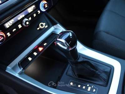 Audi Q3 2.0 TDI Aut. *4 Telecamere *Matrix Bianco usata Monteroni di Lecce