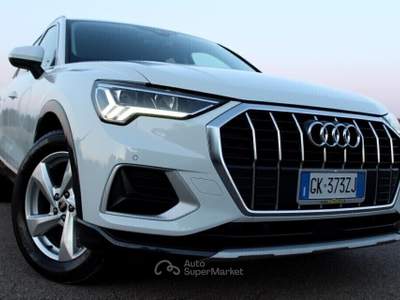Audi Q3 2.0 TDI Aut. *4 Telecamere *Matrix Bianco usata Monteroni di Lecce