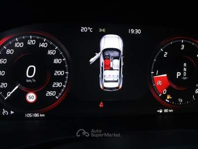 Volvo XC40 Geartronic 150 CV *FULL LED Bianco usata Monteroni di Lecce