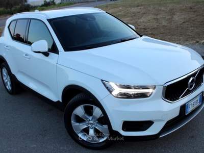Volvo XC40 Geartronic 150 CV *FULL LED Bianco usata Monteroni di Lecce