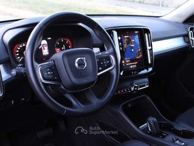 Volvo XC40 Geartronic 150 CV *FULL LED Bianco usata Monteroni di Lecce