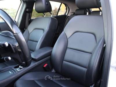 Mercedes-Benz GLA MERCEDES GLA 200 CDI *Tetto *Pelle *Camera Bianco usata Monteroni di Lecce