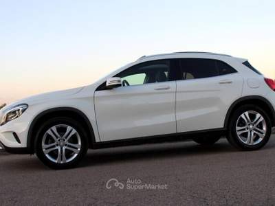 Mercedes-Benz GLA MERCEDES GLA 200 CDI *Tetto *Pelle *Camera Bianco usata Monteroni di Lecce