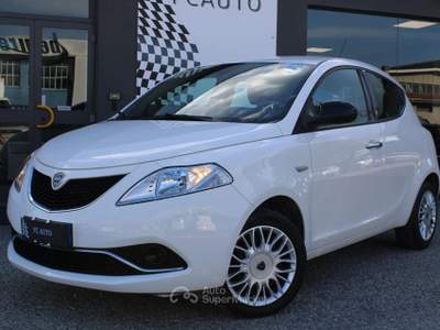 Lancia Ypsilon 5 porte GPL Ecochic Gold Bianco usata Città di Castello
