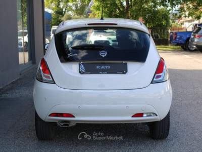 Lancia Ypsilon 5 porte GPL Ecochic Gold Bianco usata Città di Castello